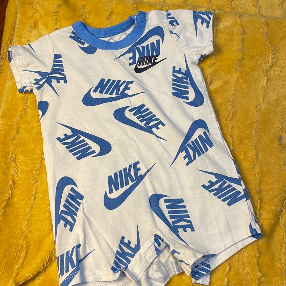 Nike infant body suit